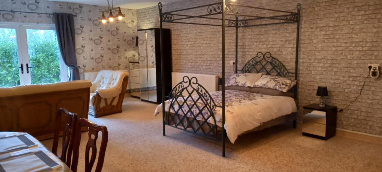 Вілла Butterflies Rest Draperstown Екстер'єр фото